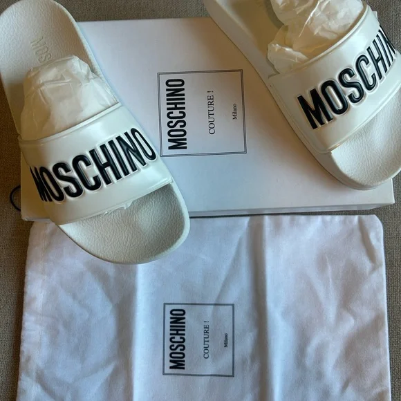 Moschino White Kids Slippers - Picture 4 of 5